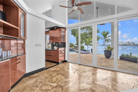 Villa ou maison à vendre à Fort Lauderdale, Floride: 4 chambres, 400.04 m2 № 1671470 - photo 18