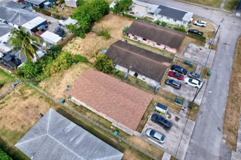 Commercial property in Miami, Florida 156.08 sq.m. № 1755706 - photo 28
