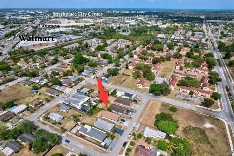 Commercial property in Miami, Florida 156.08 sq.m. № 1755706 - photo 21