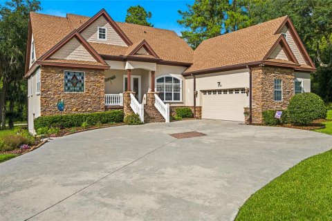 House in Ocala, Florida 4 bedrooms, 342.16 sq.m. № 2285314
