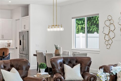 Casa en venta en Orlando, Florida, 5 dormitorios, 302.95 m2 № 1909960 - foto 25