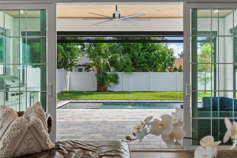 Casa en venta en Orlando, Florida, 5 dormitorios, 302.95 m2 № 1909960 - foto 9