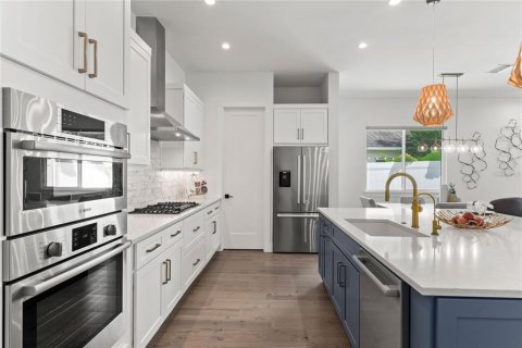 Casa en venta en Orlando, Florida, 5 dormitorios, 302.95 m2 № 1909960 - foto 15
