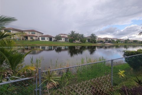 Villa ou maison à vendre à Pembroke Pines, Floride: 3 chambres, 131.55 m2 № 1958418 - photo 14
