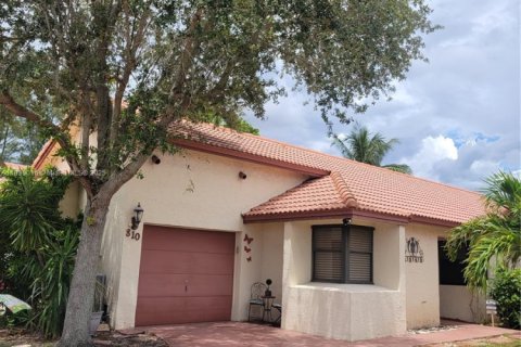 Villa ou maison à vendre à Pembroke Pines, Floride: 3 chambres, 131.55 m2 № 1958418 - photo 2