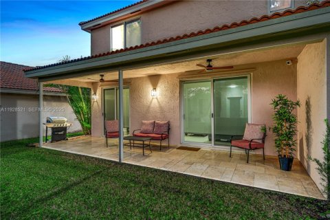 House in Miramar, Florida 3 bedrooms, 156.08 sq.m. № 1987640 - photo 27