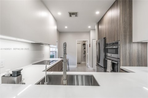 Villa ou maison à vendre à Miramar, Floride: 3 chambres, 156.08 m2 № 1987640 - photo 10