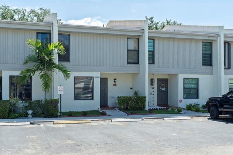Touwnhouse à vendre à Pembroke Pines, Floride: 3 chambres, 136.75 m2 № 2192665 - photo 2