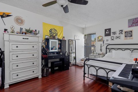 Touwnhouse à vendre à Pembroke Pines, Floride: 3 chambres, 136.75 m2 № 2192665 - photo 25