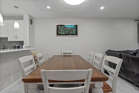 Touwnhouse à vendre à Pembroke Pines, Floride: 3 chambres, 136.75 m2 № 2192665 - photo 14