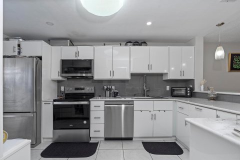 Touwnhouse à vendre à Pembroke Pines, Floride: 3 chambres, 136.75 m2 № 2192665 - photo 4