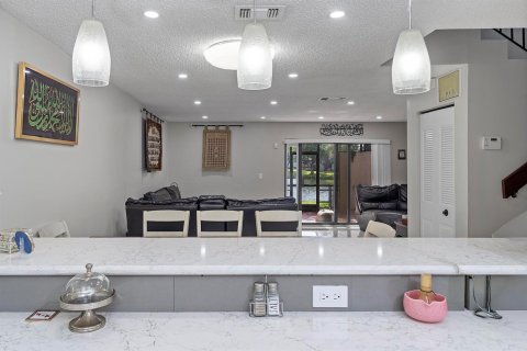 Touwnhouse à vendre à Pembroke Pines, Floride: 3 chambres, 136.75 m2 № 2192665 - photo 8