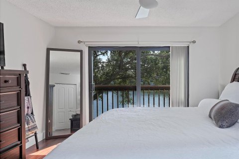 Touwnhouse à vendre à Pembroke Pines, Floride: 3 chambres, 136.75 m2 № 2192665 - photo 19