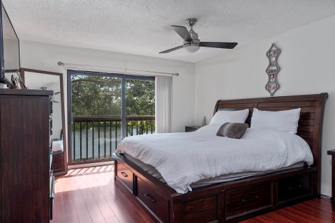 Touwnhouse à vendre à Pembroke Pines, Floride: 3 chambres, 136.75 m2 № 2192665 - photo 18