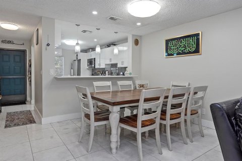 Touwnhouse à vendre à Pembroke Pines, Floride: 3 chambres, 136.75 m2 № 2192665 - photo 9