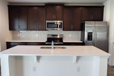 House in Eustis, Florida 4 bedrooms, 237.83 sq.m. № 1907961 - photo 5