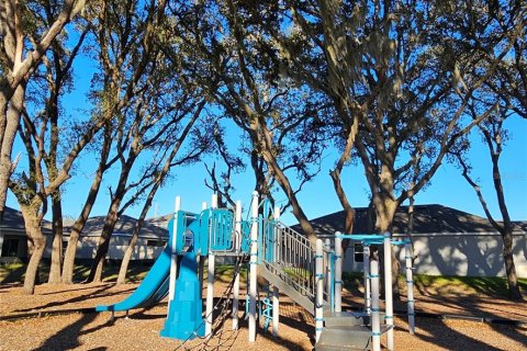 House in Eustis, Florida 4 bedrooms, 237.83 sq.m. № 1907961 - photo 21