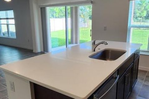 House in Eustis, Florida 4 bedrooms, 237.83 sq.m. № 1907961 - photo 6