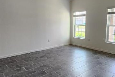 House in Eustis, Florida 4 bedrooms, 237.83 sq.m. № 1907961 - photo 2