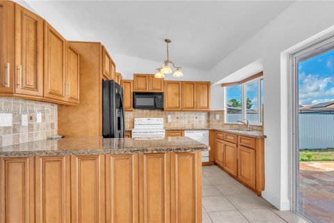 Casa en venta en Homestead, Florida, 3 dormitorios, 126.25 m2 № 1897247 - foto 6