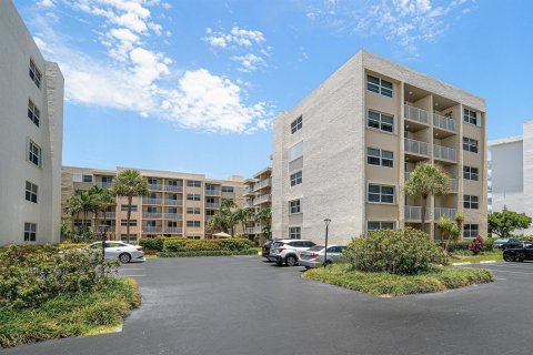 Condo in Boca Raton, Florida, 1 bedroom № 2243830 - photo 22
