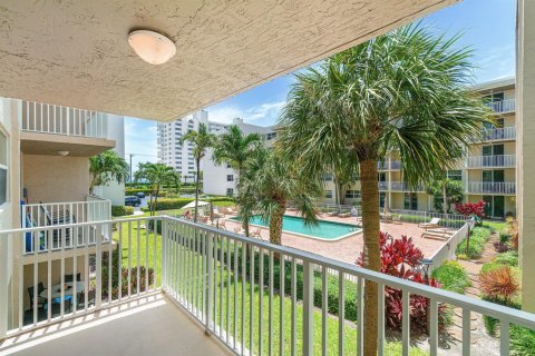 Condo in Boca Raton, Florida, 1 bedroom № 2243830 - photo 6