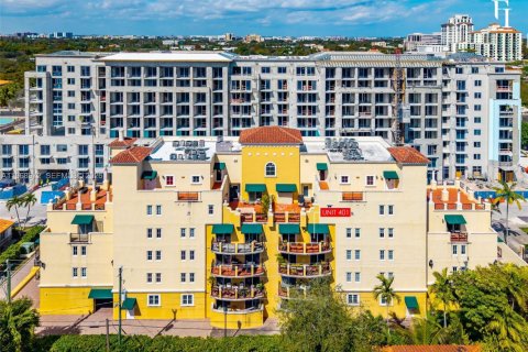 Condominio en venta en Coral Gables, Florida, 2 dormitorios, 109.25 m2 № 2030987 - foto 23