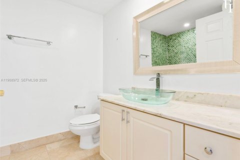 Condominio en venta en Coral Gables, Florida, 2 dormitorios, 109.25 m2 № 2030987 - foto 17