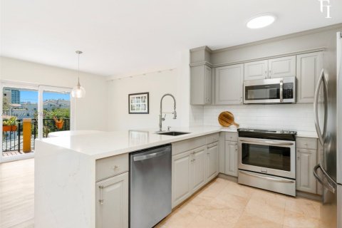 Condominio en venta en Coral Gables, Florida, 2 dormitorios, 109.25 m2 № 2030987 - foto 5