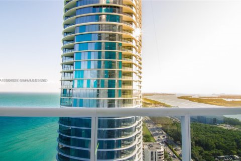 Copropriété à louer à Sunny Isles Beach, Floride: 3 chambres, 183.39 m2 № 2045869 - photo 23