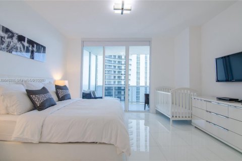 Copropriété à louer à Sunny Isles Beach, Floride: 3 chambres, 183.39 m2 № 2045869 - photo 13