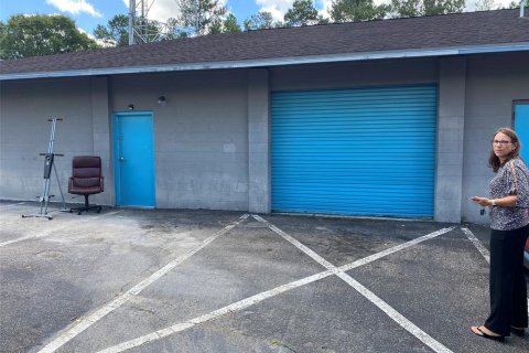 Immobilier commercial à louer à Gainesville, Floride № 1297663 - photo 2