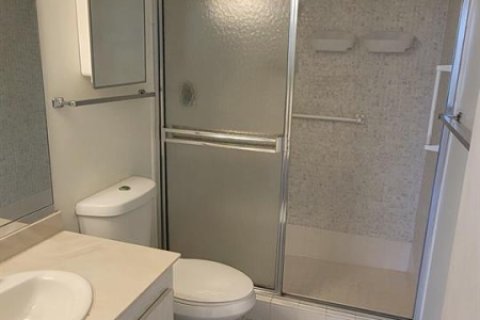 Condo in Lake Worth, Florida, 2 bedrooms № 2153808 - photo 7