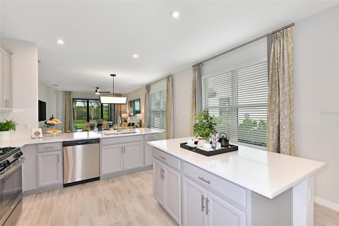 House in Apollo Beach, Florida 3 bedrooms, 166.3 sq.m. № 2396369 - photo 22