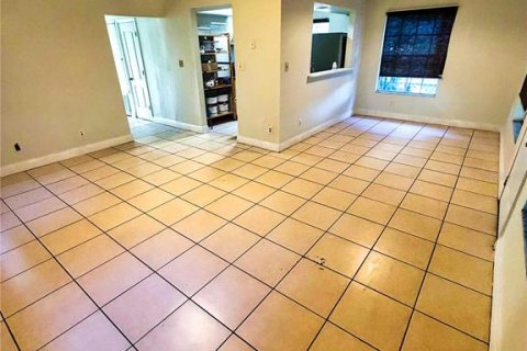 Villa ou maison à louer à Orlando, Floride: 3 chambres, 98.1 m2 № 2424027 - photo 5