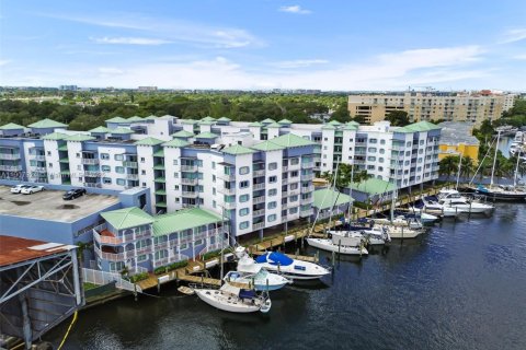 Copropriété à vendre à Miami, Floride: 2 chambres, 74.97 m2 № 1968189 - photo 2