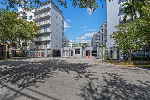 Copropriété à vendre à Miami, Floride: 2 chambres, 74.97 m2 № 1968189 - photo 4