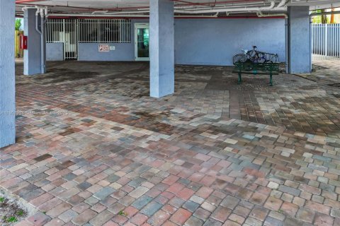 Copropriété à vendre à Miami, Floride: 2 chambres, 74.97 m2 № 1968189 - photo 30