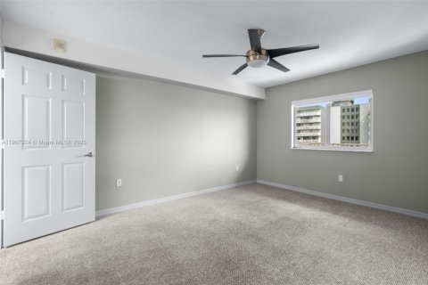 Copropriété à vendre à Miami, Floride: 2 chambres, 74.97 m2 № 1968189 - photo 25