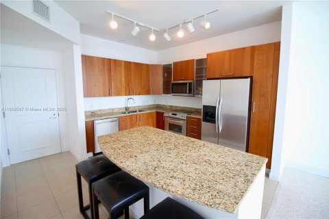 Copropriété à louer à Hallandale Beach, Floride: 1 chambre, 77.67 m2 № 1961833 - photo 7