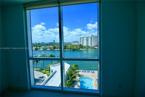 Copropriété à louer à Hallandale Beach, Floride: 1 chambre, 77.67 m2 № 1961833 - photo 16