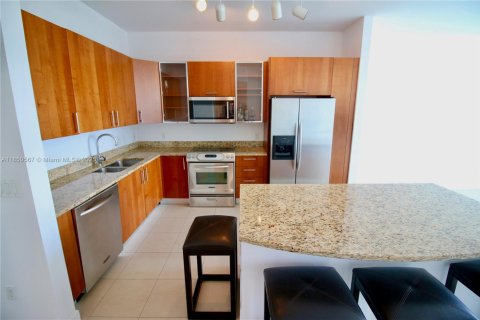 Copropriété à louer à Hallandale Beach, Floride: 1 chambre, 77.67 m2 № 1961833 - photo 5