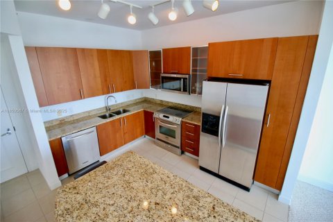 Copropriété à louer à Hallandale Beach, Floride: 1 chambre, 77.67 m2 № 1961833 - photo 6