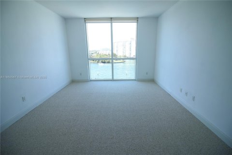 Copropriété à louer à Hallandale Beach, Floride: 1 chambre, 77.67 m2 № 1961833 - photo 10