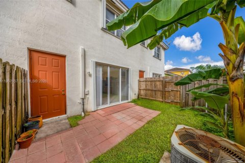 Townhouse in Homestead, Florida 3 bedrooms, 147.16 sq.m. № 2029726 - photo 29