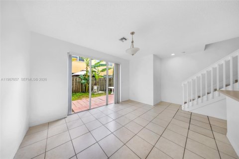 Townhouse in Homestead, Florida 3 bedrooms, 147.16 sq.m. № 2029726 - photo 13