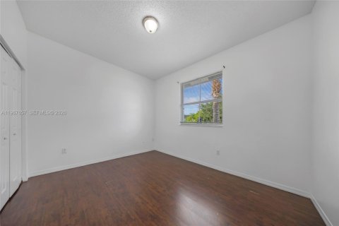 Townhouse in Homestead, Florida 3 bedrooms, 147.16 sq.m. № 2029726 - photo 24