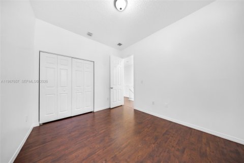 Townhouse in Homestead, Florida 3 bedrooms, 147.16 sq.m. № 2029726 - photo 22