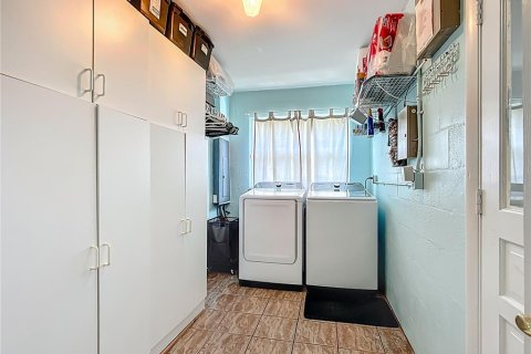 Casa en venta en Winter Haven, Florida, 3 dormitorios, 267 m2 № 1879085 - foto 15