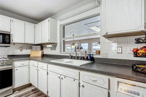 Casa en venta en Winter Haven, Florida, 3 dormitorios, 267 m2 № 1879085 - foto 11
